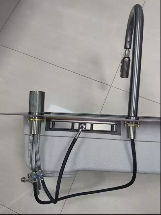Concealed Pull-Out Kitchen Faucet with Spray Function
